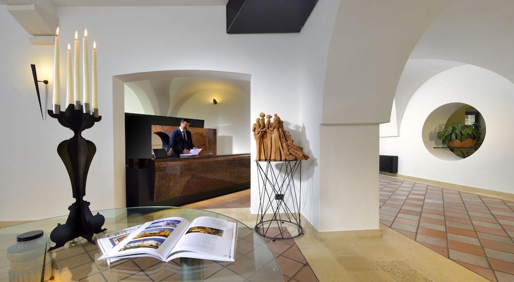 Hotel Grand Masseria Santa Lucia